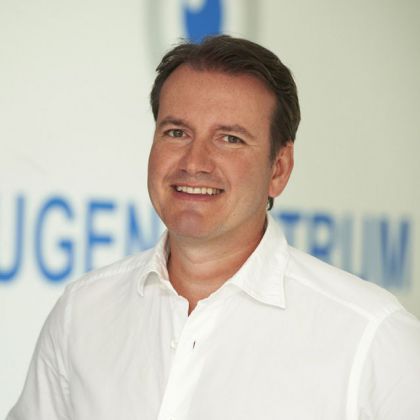 Dr. Georg Hanselmayer